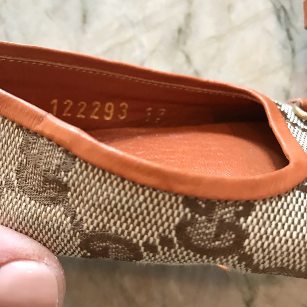 100% Authentic Gucci infant shoes Size 17